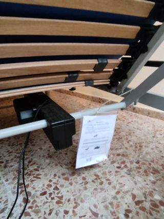 Cama articulada eléctrica y colchón antiescaras