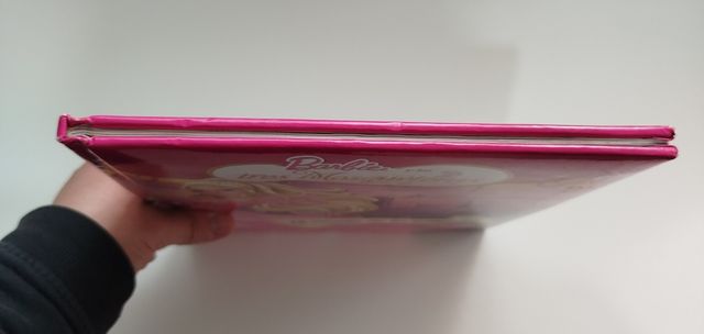 Libro cuento "Barbie y las tres Mosqueteras"