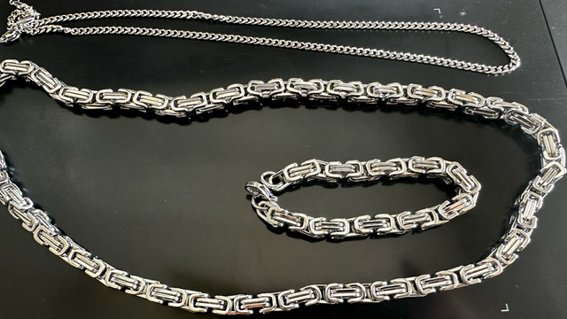 Cadena y pulsesra King + regalo