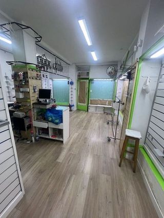 Local comercial en venta en Zarzaquemada en Leganés