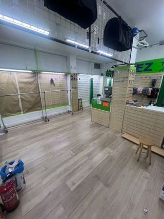 Local comercial en venta en Zarzaquemada en Leganés