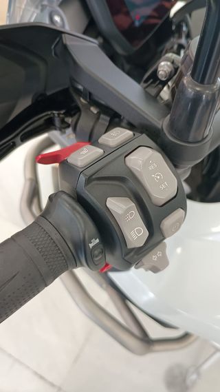TRIUMPH TIGER 1200 GT PRO