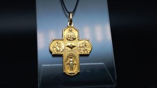 J - 0715 Cruz de cuatro vías