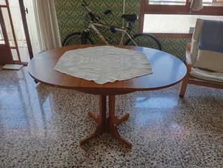 Mesa redonda extensible