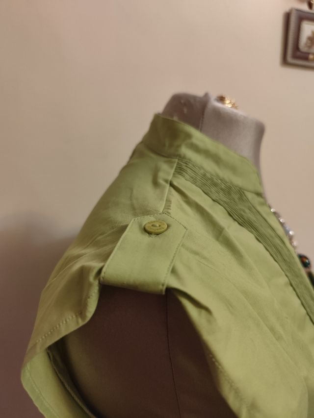 Camicia in cotone verde pistacchio , nuova