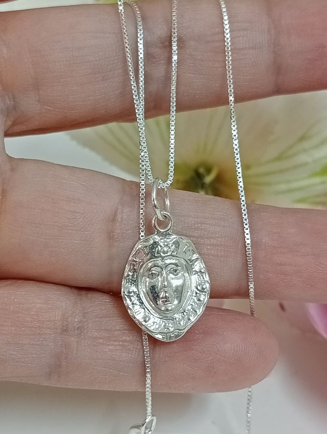 Divino rostro virgen del Rocío con cadena plata