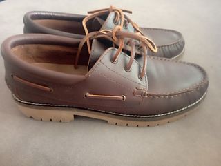 Zapato náutico de piel 