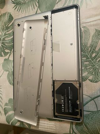Macbook a1278 133”