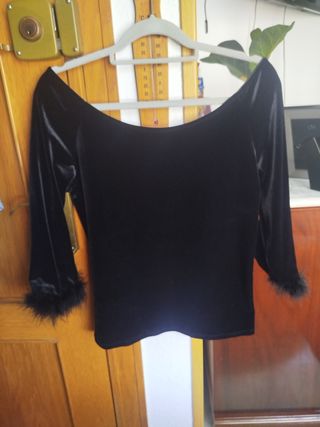 Jersey de terciopelo con plumas de Mango