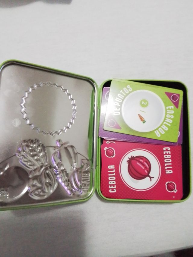 Juego ensalada de puntos