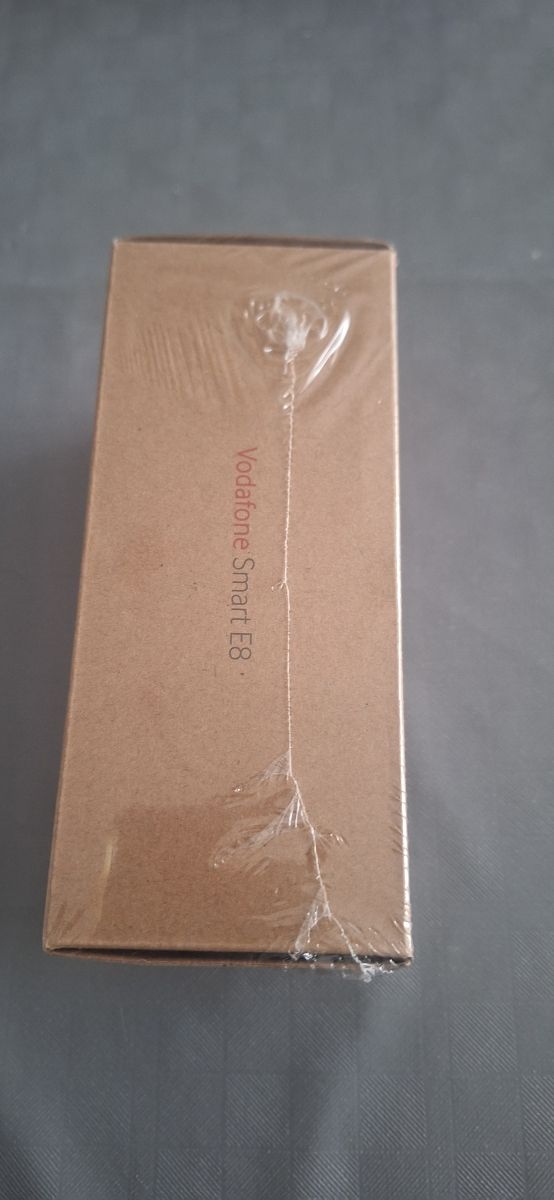 Cellulare Vodafone Smart E8 col. Blu