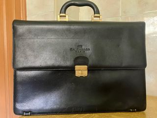 Cartera maletin de Balenciaga