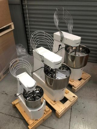 IMPASTATRICE ITALIANA PER PANE E PIZZA
