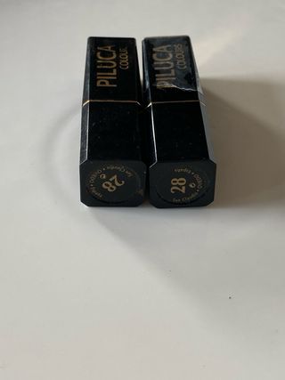 Dos unidades de pintalabios