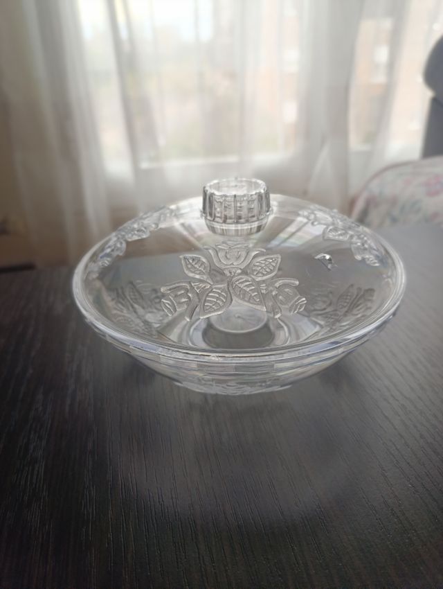 Recipientes plástico duro con tapa