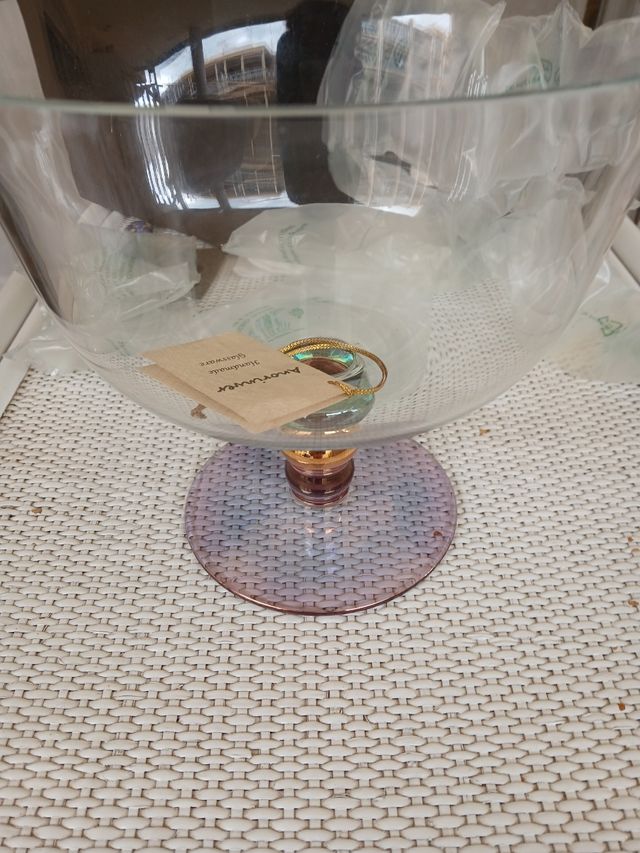 TAZZA IN VETRO SOFFIATO FATTA A MANO con relativa scatola per