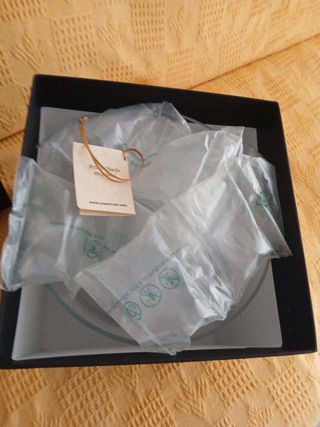 TAZZA IN VETRO SOFFIATO FATTA A MANO con relativa scatola per