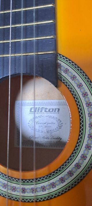 Guitarra clifton infantil (sin funda)