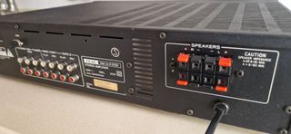 Amplificador HIFI de la marca TEAC modelo A-X550