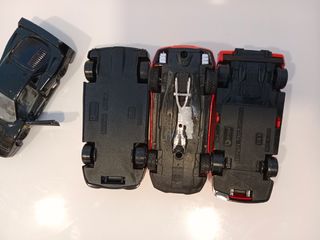 Lote 4 Ferrari a 1:43, usados