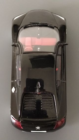 Coche Escala 1:43 Peugeot RC
