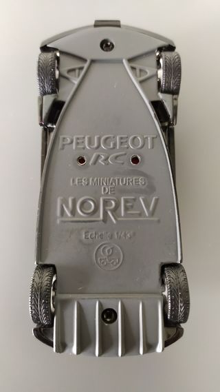Coche Escala 1:43 Peugeot RC