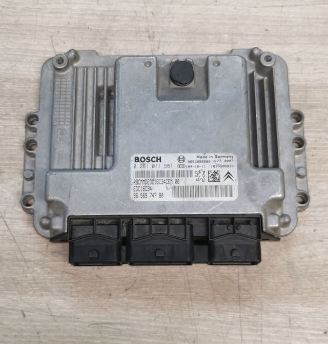 0281011561 CENTRALITA MOTOR (1)