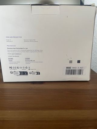 Mini Proyector Led AKIYO. Precio no negociable.