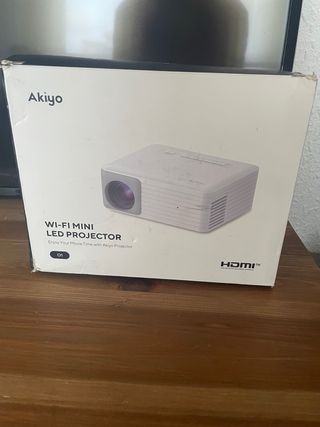 Mini Proyector Led AKIYO. Precio no negociable.