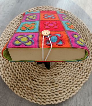 Funda de libro flor de Barcelona 