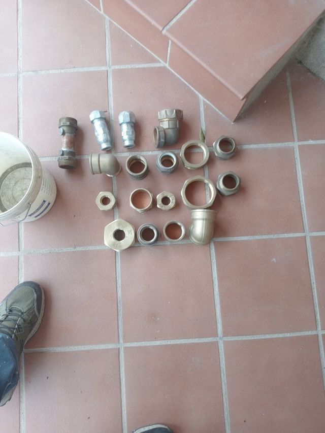 Lote de piezas grandes de latón