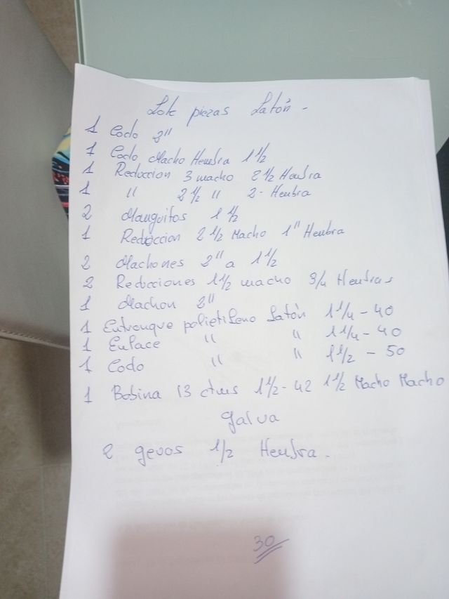 Lote de piezas grandes de latón