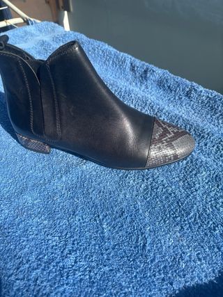 Botin de piel