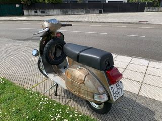 Vespa T5 125 cc.