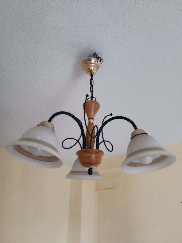 LÁMPARAS CON TRES LUCES