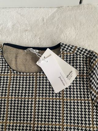 Vestido de cuadros de corte evasé