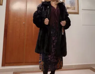 Chaquetón tipo visón a estrenar.  Talla 46