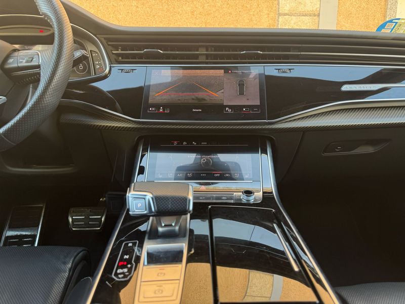 Audi Q8 2020, foto 7