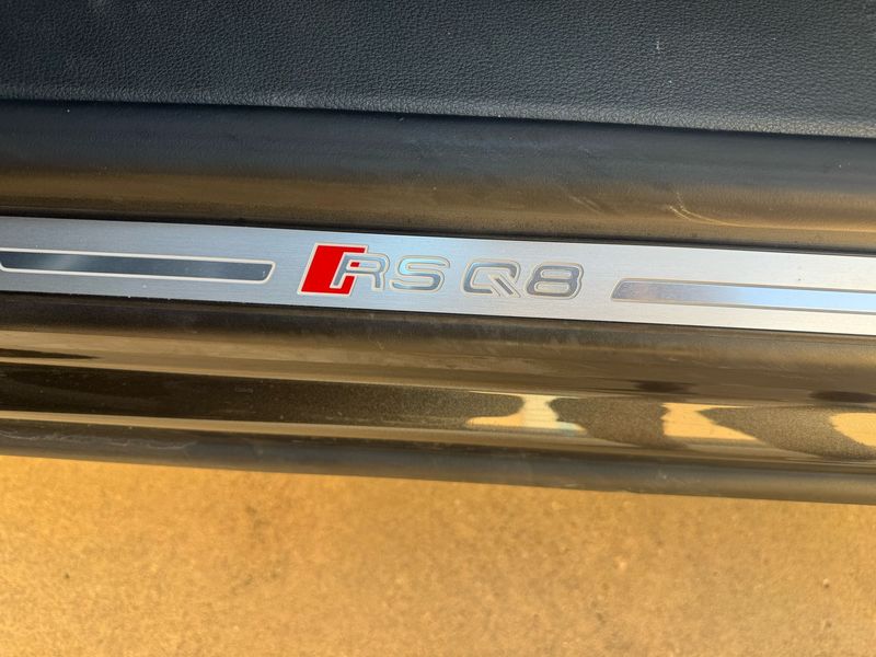 Audi Q8 2020, foto 10