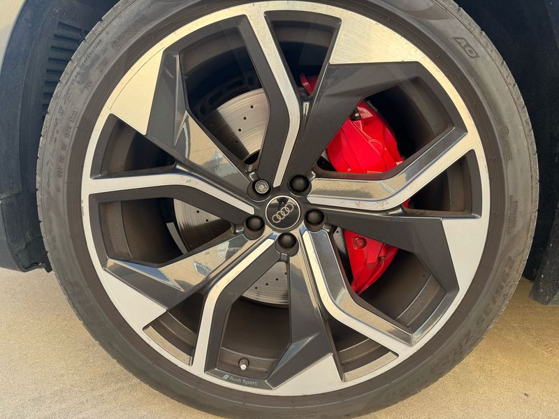 Audi Q8 2020, foto 15