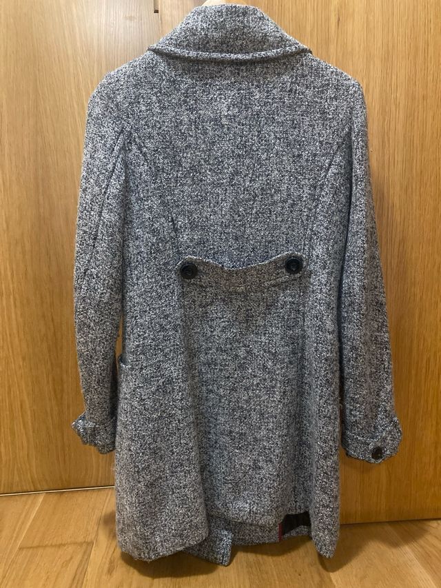 Abrigo de paño estilo peacoat