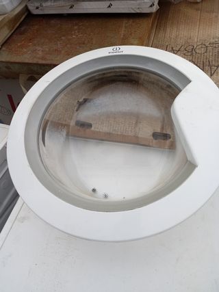 Puerta lavadora Indesit IWC 7105