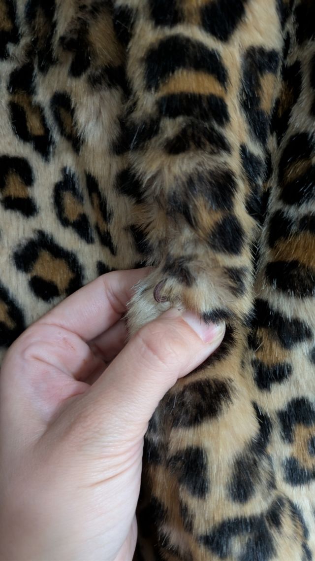 Abrigo imitación leopardo