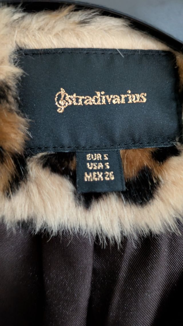 Abrigo imitación leopardo