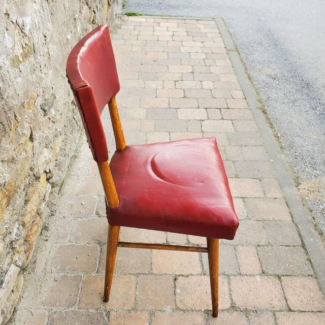 Sillas de madera maciza. Diseño años 50