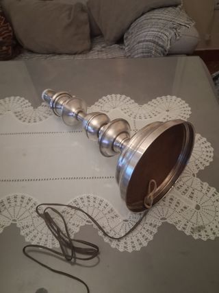 Lampara de mesa plata o alpaca antigua