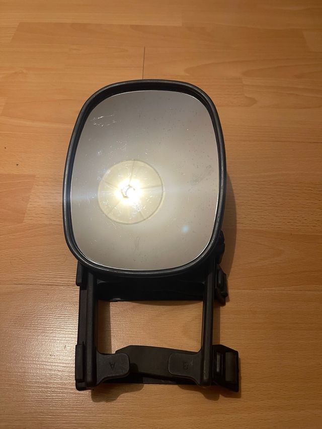 Espejo retrovisor auxiliar