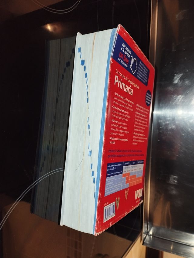 Diccionario de primaria,muy completo,vox