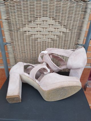 Zapatos rosas de tacón Talla 38