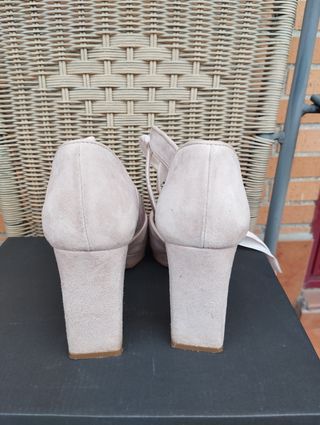 Zapatos rosas de tacón Talla 38